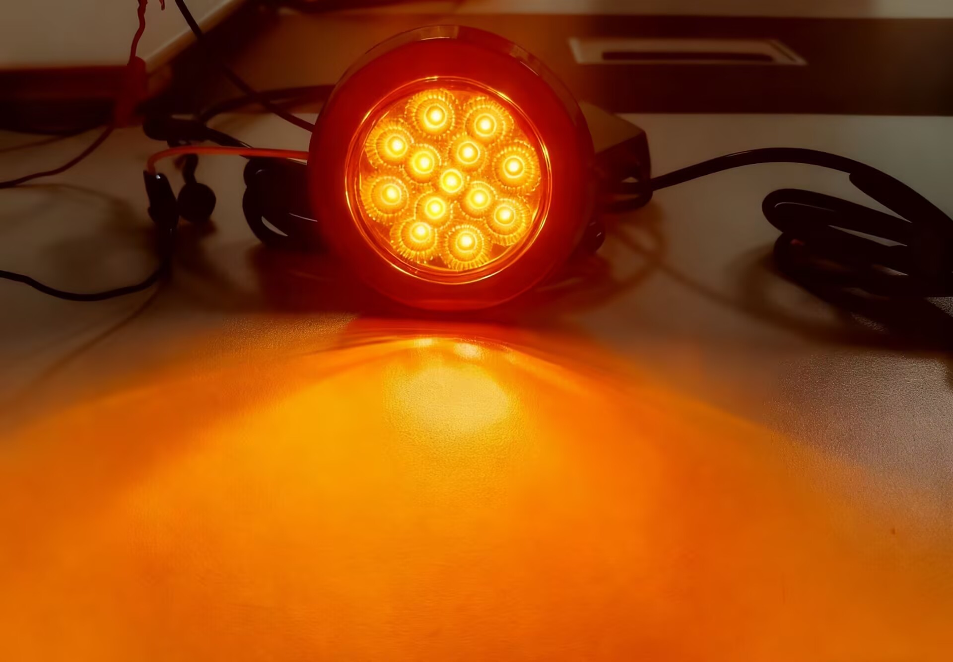 Luz marcadora lateral LED 12V, luz marcadora lateral LED &agrave; prova d'&aacute;gua, luz marcadora lateral LED &agrave; prova d'&aacute;gua, luz marcadora lateral LED imperme&aacute;vel de 2,5 polegadas, luz marcadora lateral LED DC12V para carro